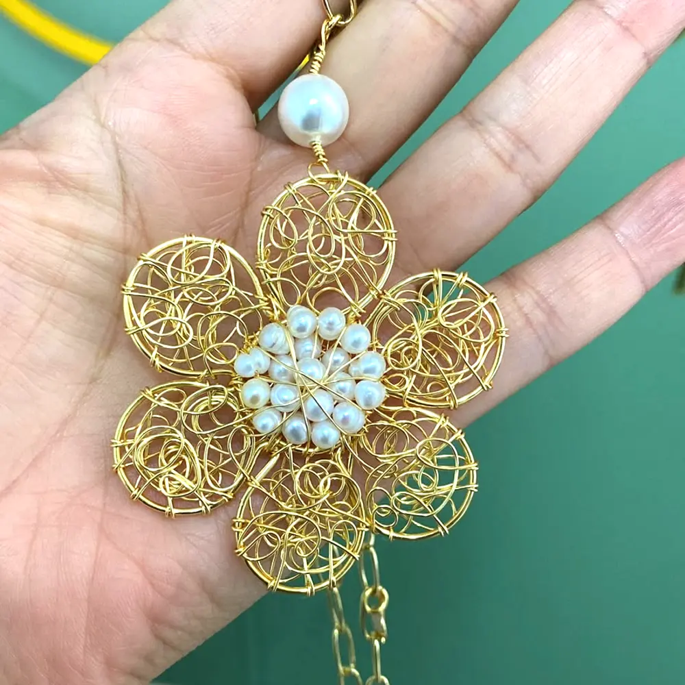 Collar Flor perlas naturales
