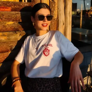 Camiseta Cristiana Ezekiel Corazón Rojo Blanca — Mt inspiration en Manizales