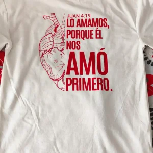 Camiseta Cristiana Oversize Juan 4,19 Hueso — Mt inspiration en Manizales