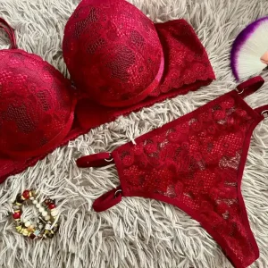 Conjunto de lencería en encaje rojo — Georly en Manizales